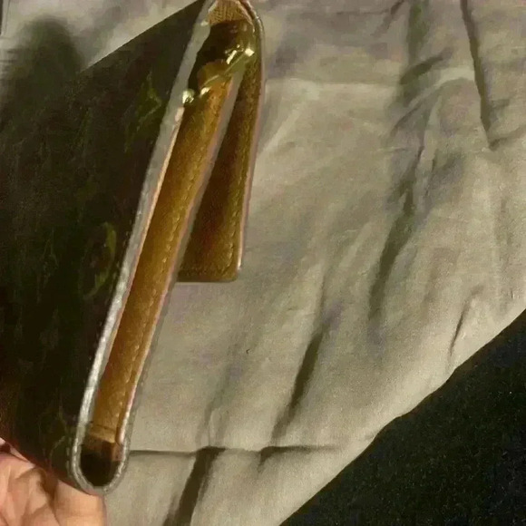 Louis Vuitton Monogram Wallet w/COA - Picture 8 of 11